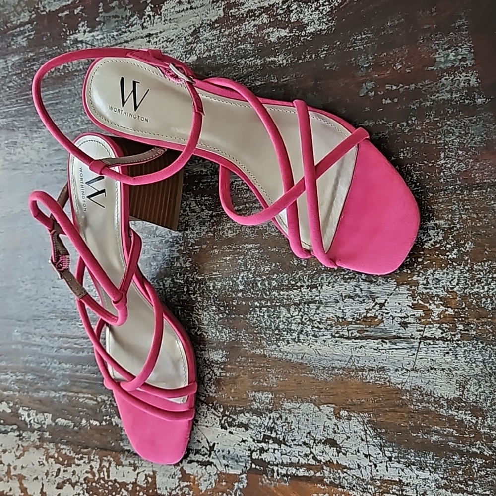New Pink sandals 👡 - Picture 4 of 10